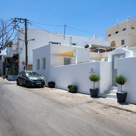 Hill 2 Bed & Breakfast Fira (Santorini)