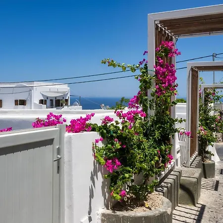 Hill 2 * Fira (Santorini)